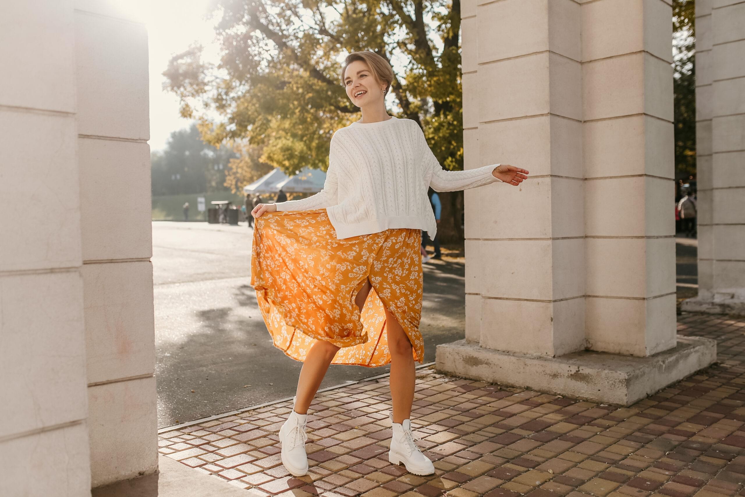 Comment porter une robe d'été en hiver